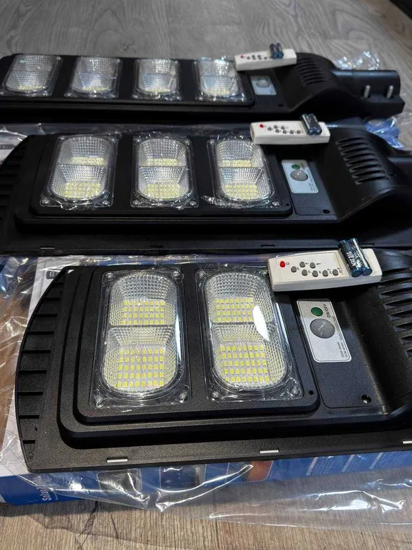 солнечный светильник с датчиком движения 200W