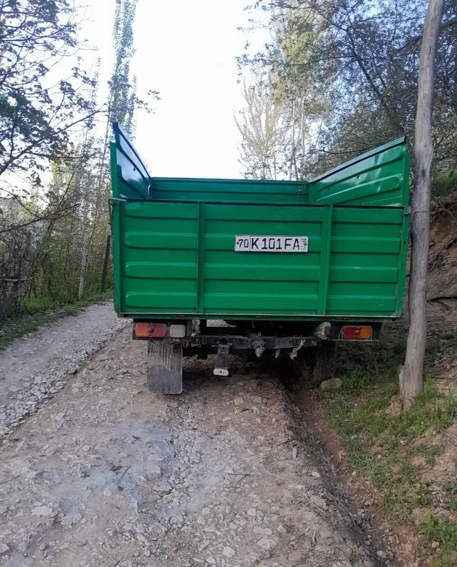 Бортовая машина УАЗ 2 Бортовая машина УАЗ 2