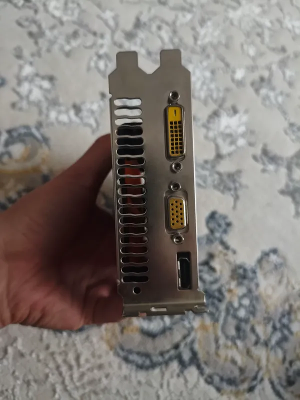 Видеокарта Zotac GTX 750 TI 2GB Dual Fan 3 Видеокарта Zotac GTX 750 TI 2GB Dual Fan 3