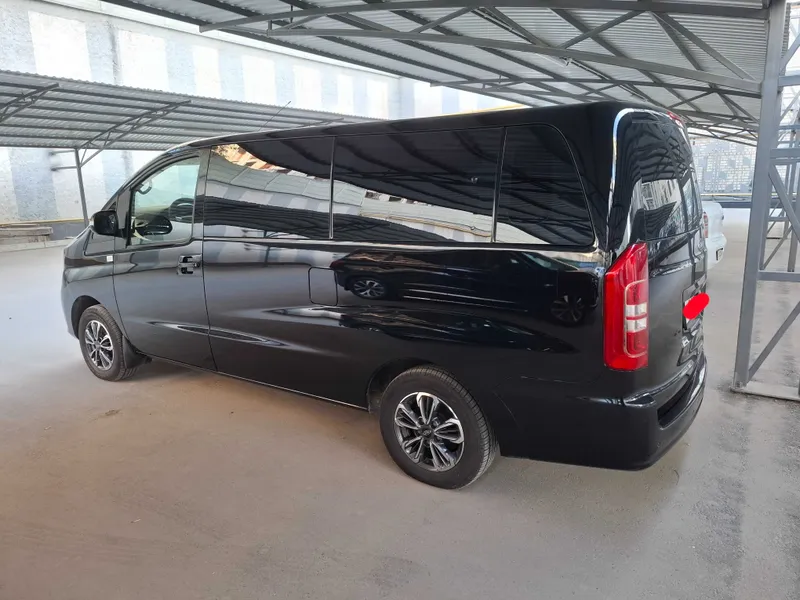 Mountain Taxi & Transfer | Comfortable 8-Seater JAC M3 Mini-Van — фото 4