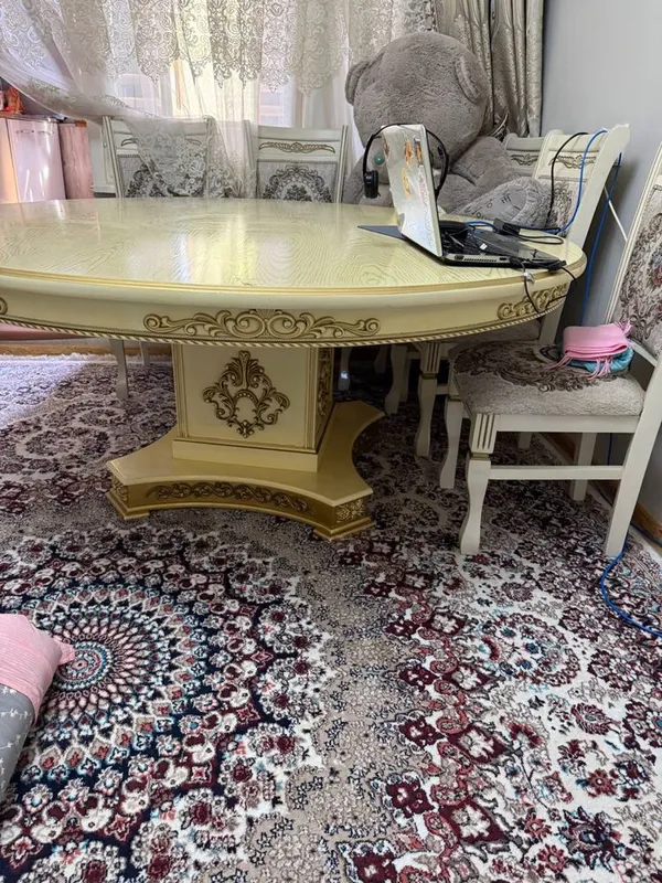 Продам круглый обеденный стол + 10 стульев (комплект) 1 Продам круглый обеденный стол + 10 стульев (комплект) 1