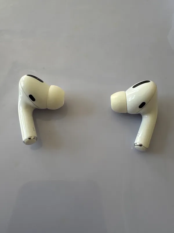 AirPods Pro 1 quloqchinlari 4 AirPods Pro 1 quloqchinlari 4
