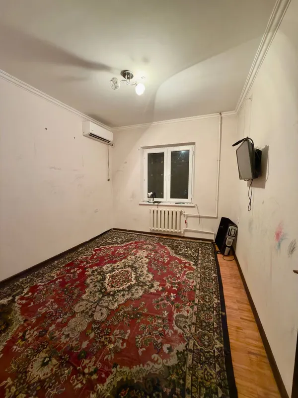 Срочно: 4/4/5, не торцевая квартира (Мирзо Улугбек, Карасу-1) — фото 2