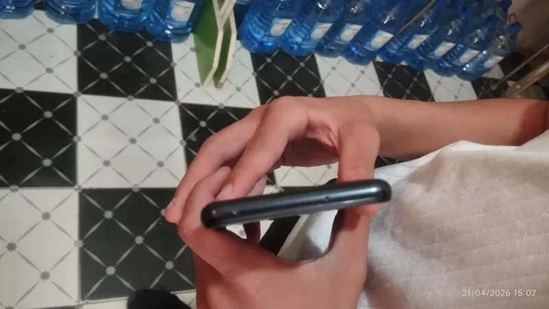 Samsung galaxy m 12 qora — фото 2
