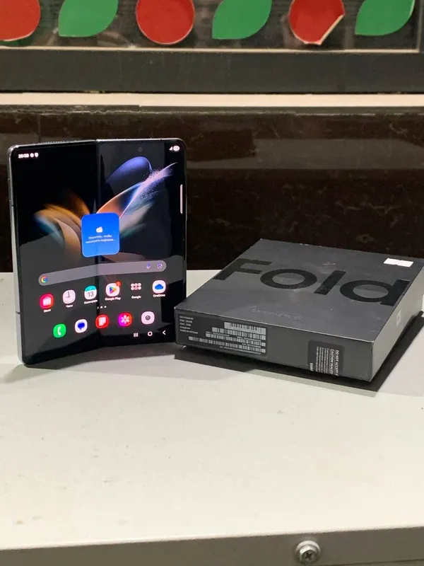 Samsung Z Fold 4