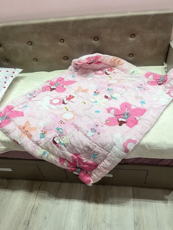 Продам детское одеяло для девочки. Qizchalar uchun bolalar adyoli soti