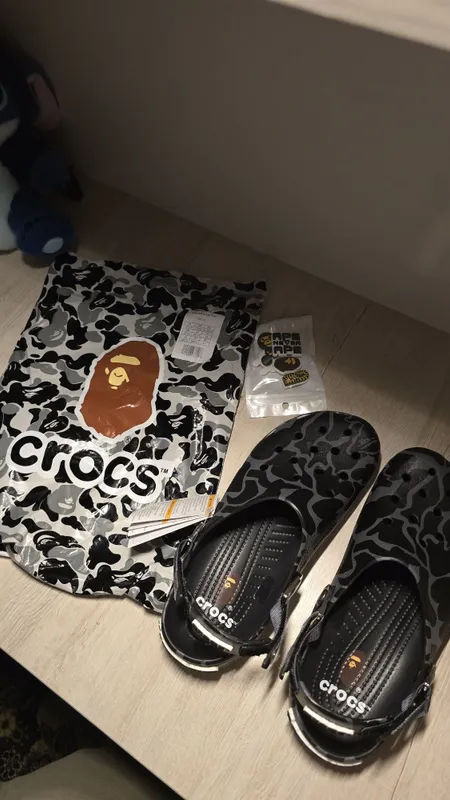 Тапочки Crocs × Bape — фото 3
