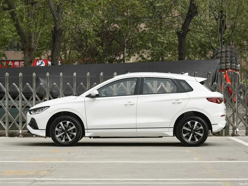 BYD E2 0 PROBEG 2026 — фото 3