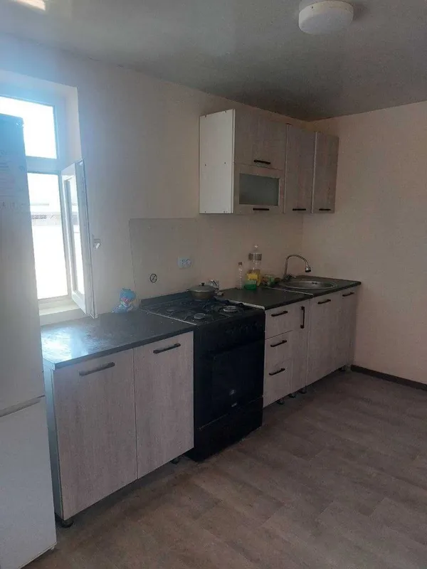 200 m² maydonga ega noturar joy ijaraga beriladi. 1 200 m² maydonga ega noturar joy ijaraga beriladi. 1