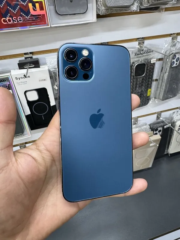 iphone 12 pro 128GB xolati yaxshi fase id ishledi aybi yuq