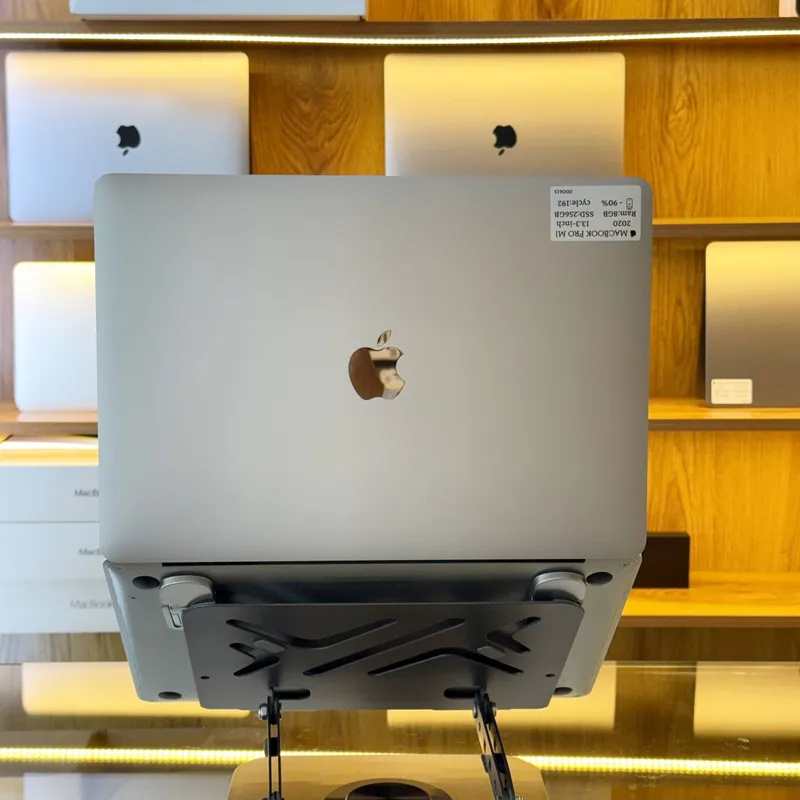 MacBook Pro M1 (2020) Silver 2 MacBook Pro M1 (2020) Silver 2