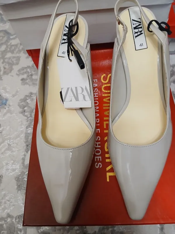 Новые босоножки Zara 41-размер 1 Новые босоножки Zara 41-размер 1