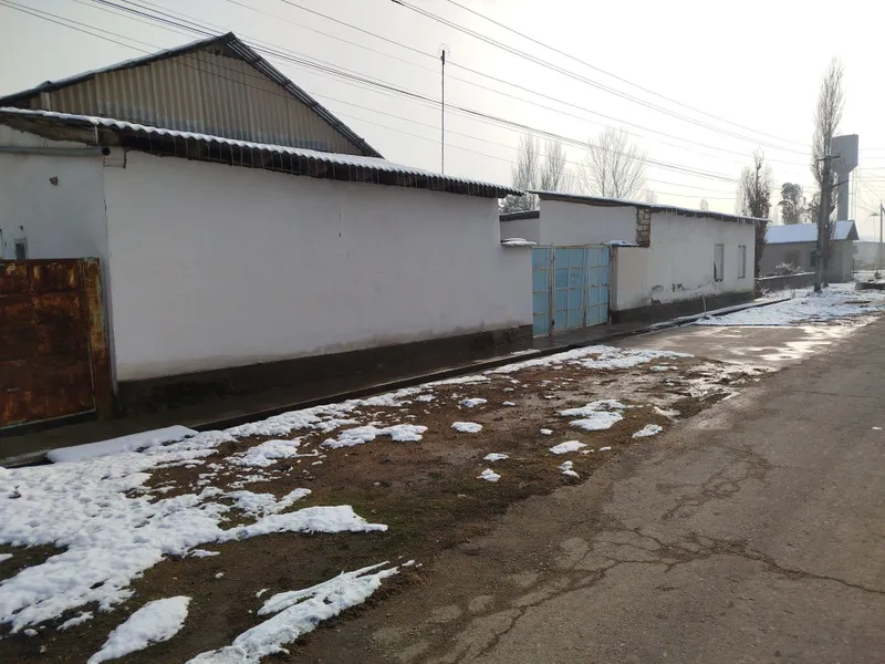 Продаю дом в новом ташкенте газ свет вода ваи паи асфал все ест