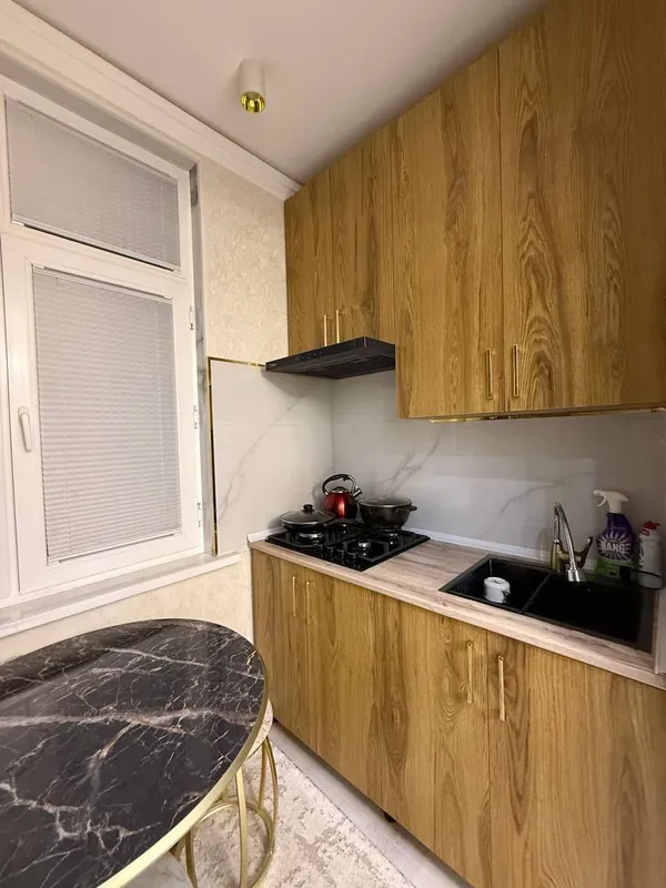 ARENDA Beruniy metro 2xonli kvartira arendaga berilad