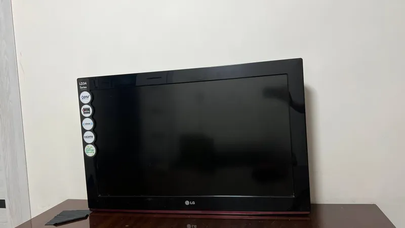 Продаётся телевизор LG 32 1