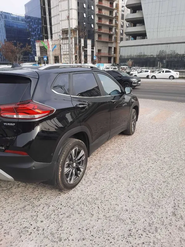 Chevrolet Tracker 2 Premier sotiladi! 2023-yil 3
