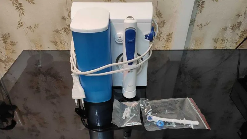Ирригатор Braun Oral B - для чистки зубов (Германия).