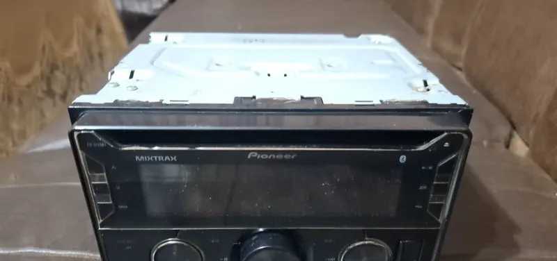 Pioneer 725 sotiladi 2 Pioneer 725 sotiladi 2