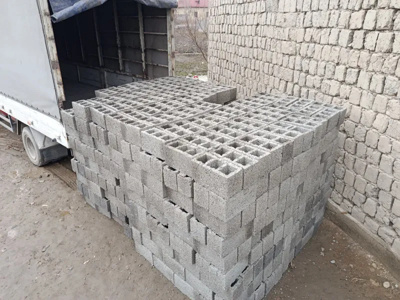 Jomboy shlaka blok