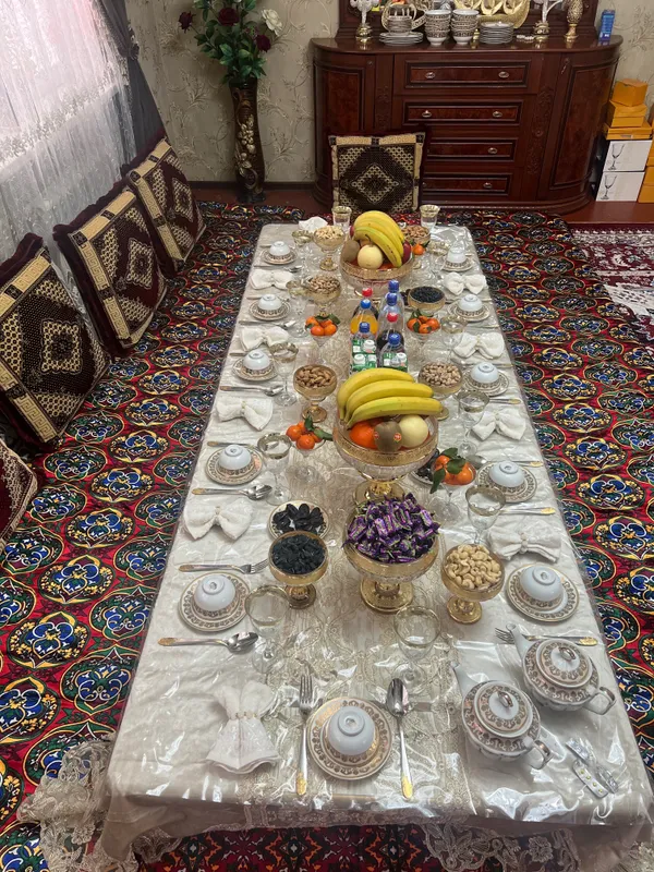 12 kishilik servis sotiladi 12 kishilik servis sotiladi