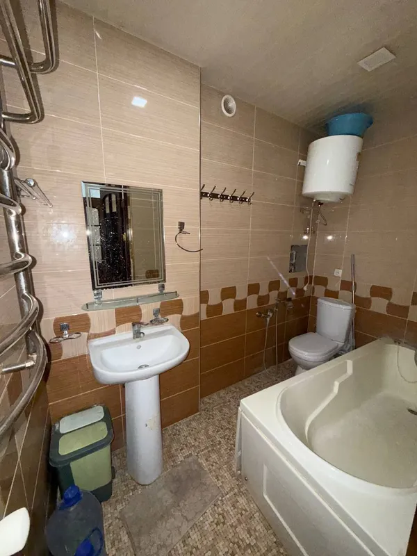 Продаётся 2-комнатная, можно переделать в 3-комнатную 6
