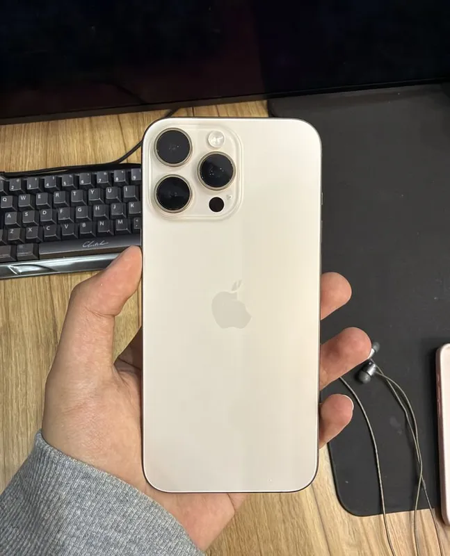 Iphone 16 pro max 512GB (LLA) 3