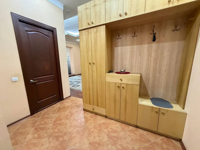 Продаётся уютная 3-комнатная квартира с ремонтом 9 Продаётся уютная 3-комнатная квартира с ремонтом 9