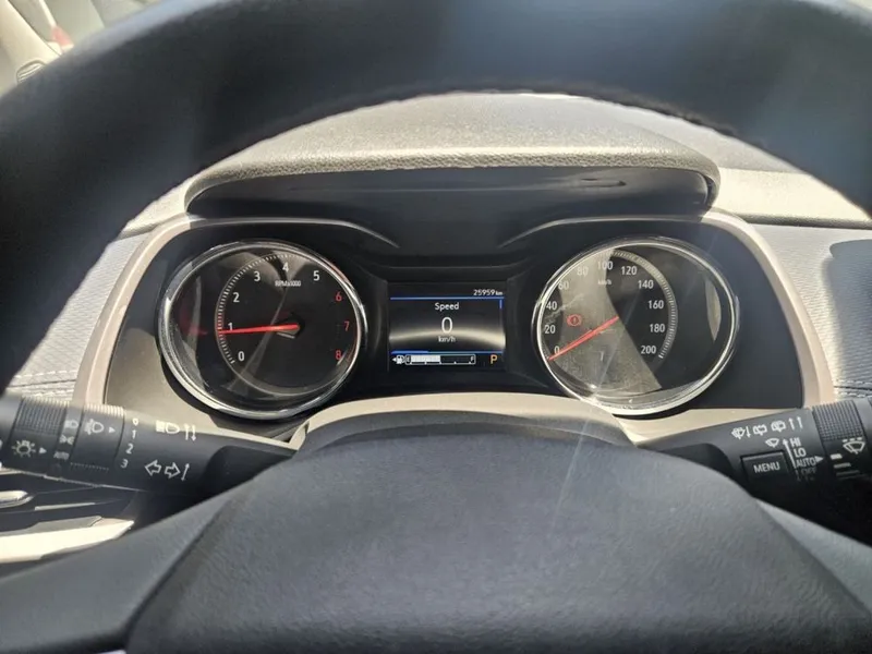 Chevrolet Tracker 2 Premier plus — фото 4