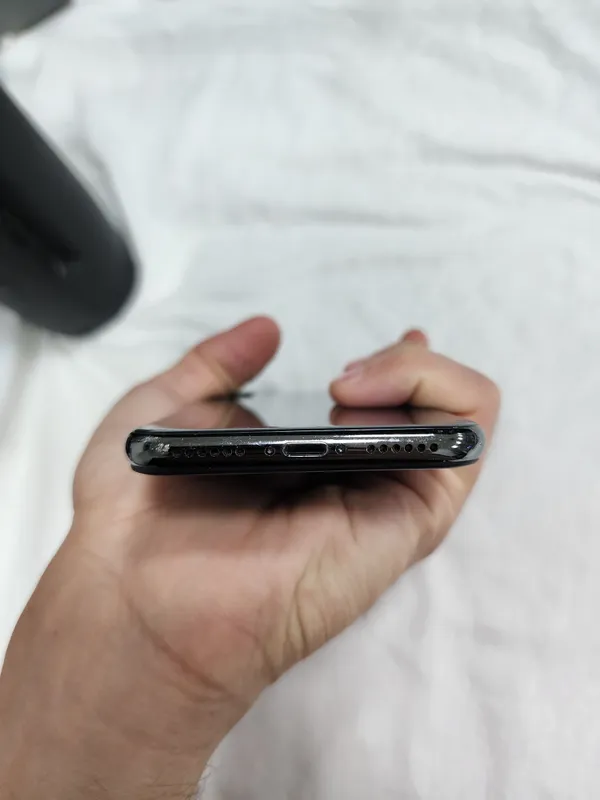 iphone Xs Qora Skidkada sotiladi srochna — фото 1