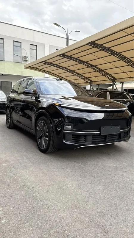 Lixiang L9 ULTRA рестайлинг 2026 Lixiang L9 ULTRA рестайлинг 2026