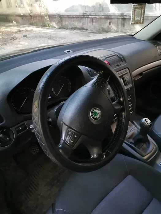 Skoda Octavia Elegance avtomobilimni sotaman 2