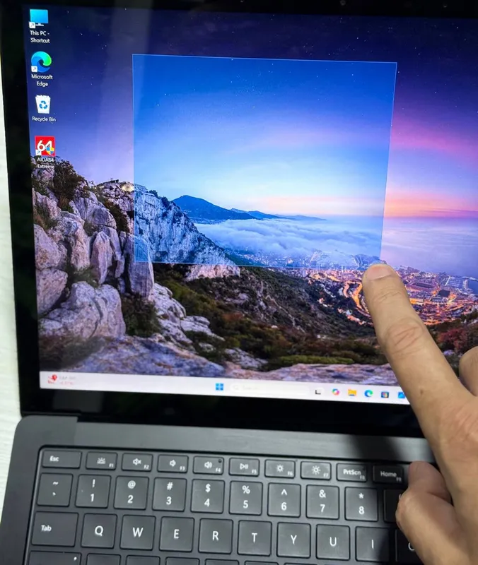 Surface Laptop 4 13.5” 2K Core i5-1145G7 16/512GB 3 Surface Laptop 4 13.5” 2K Core i5-1145G7 16/512GB 3