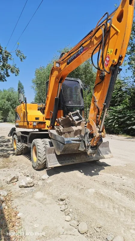 Ekskavator xiniu 1 Ekskavator xiniu 1