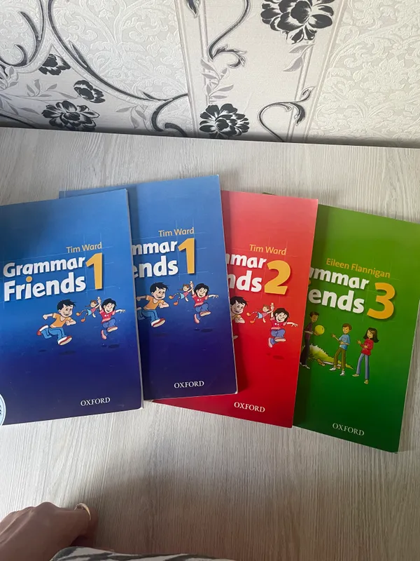 Продается каждая книжка по 30 тысяч сум. 2