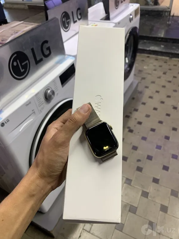Apple watch 7 series 45 mm Milanse 1 Apple watch 7 series 45 mm Milanse 1