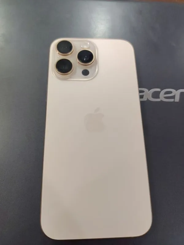 Iphone 16 pro max gold rang 1 Iphone 16 pro max gold rang 1