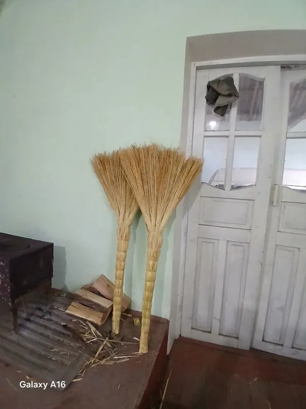 Supurgi sotiladi