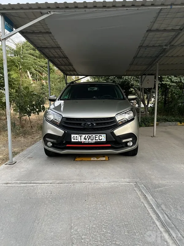Lada Xray 1.8 AMT 2 Lada Xray 1.8 AMT 2
