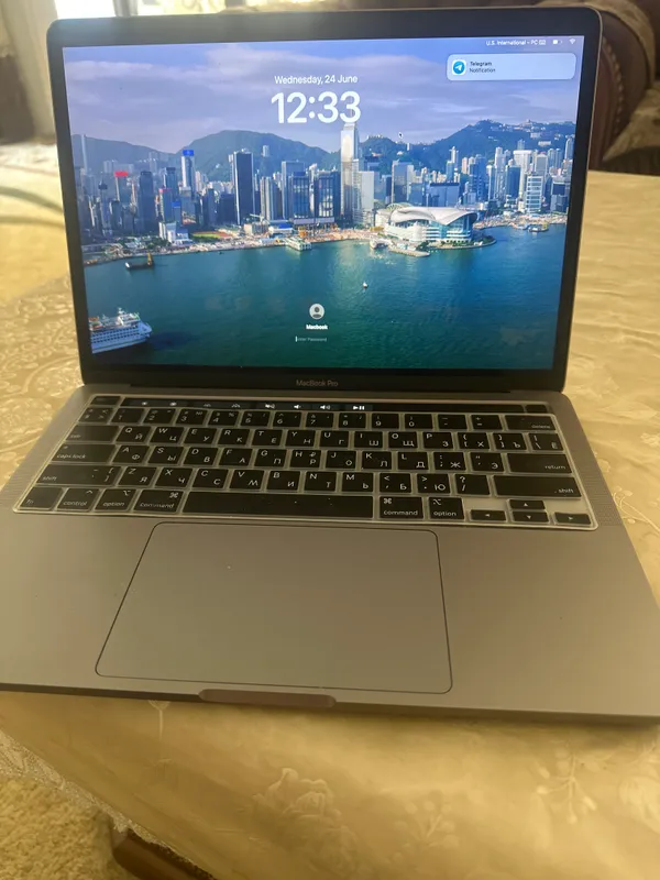 Срочно продается Macbook pro