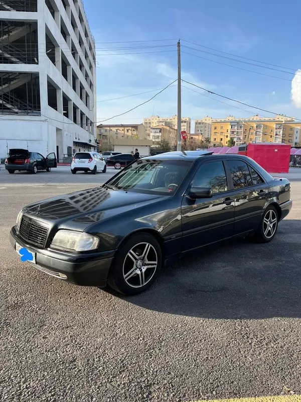 Mercedec-bens 202 avtomat 5 Mercedec-bens 202 avtomat 5