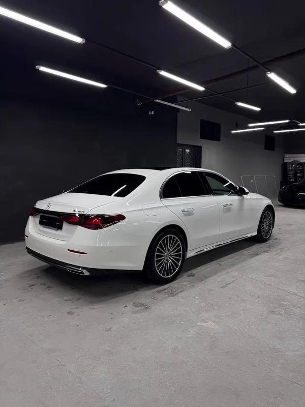 Mersedes bens E350e. 4 matik