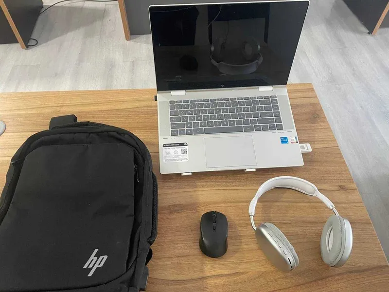 HP Envy 360 Noutbook(Ноутбук) va Quloqchin(Наушник) Sotiladi