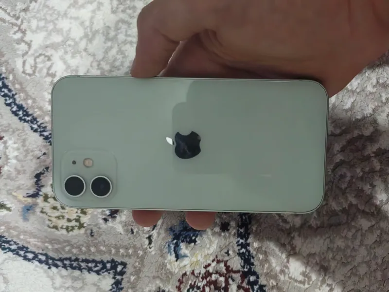 iPhone 12 3