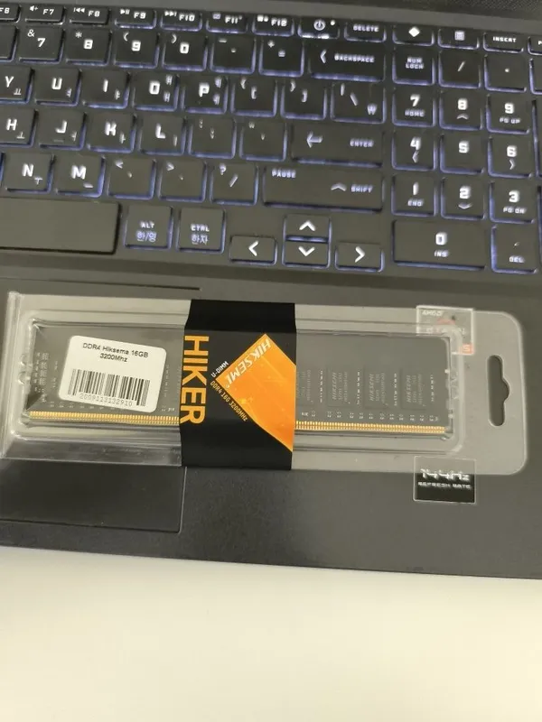 Ddr4 Hiksema 16 gn 3200 sotiladi Ddr4 Hiksema 16 gn 3200 sotiladi