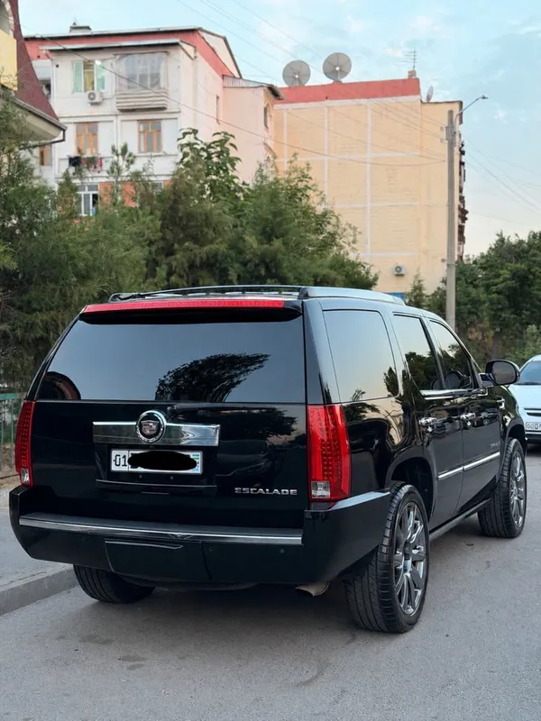 Cadillac Escalade 6.3 Ideal 2007 Сотилади — фото 2