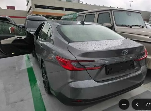 Toyota Camry FULL — фото 3