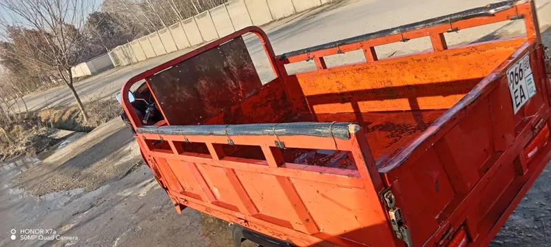 LOCHIN MOTOSEKLI 200CC 1200KG HOLATI URTA YAXSHI — фото 7