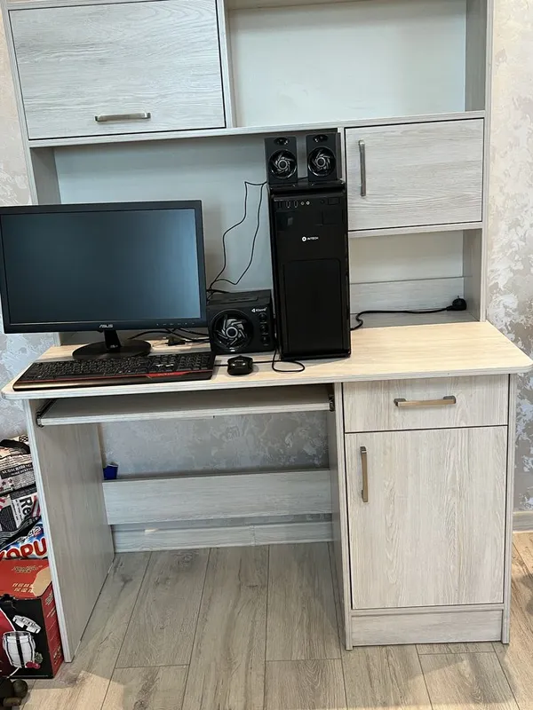 Kompyuter Asus va boshqa qo’shimcha buyumlari bilan 4 Kompyuter Asus va boshqa qo’shimcha buyumlari bilan 4