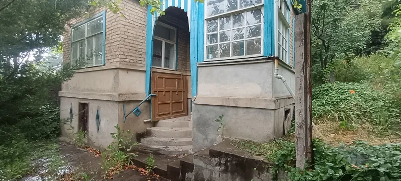 Chorvoqda SSSR davrida qurilgan dala hovli sotiladi (qurilish uchun) 7