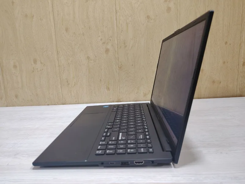 ASUS Vivobook Go 15 (ноутбук) — фото 1